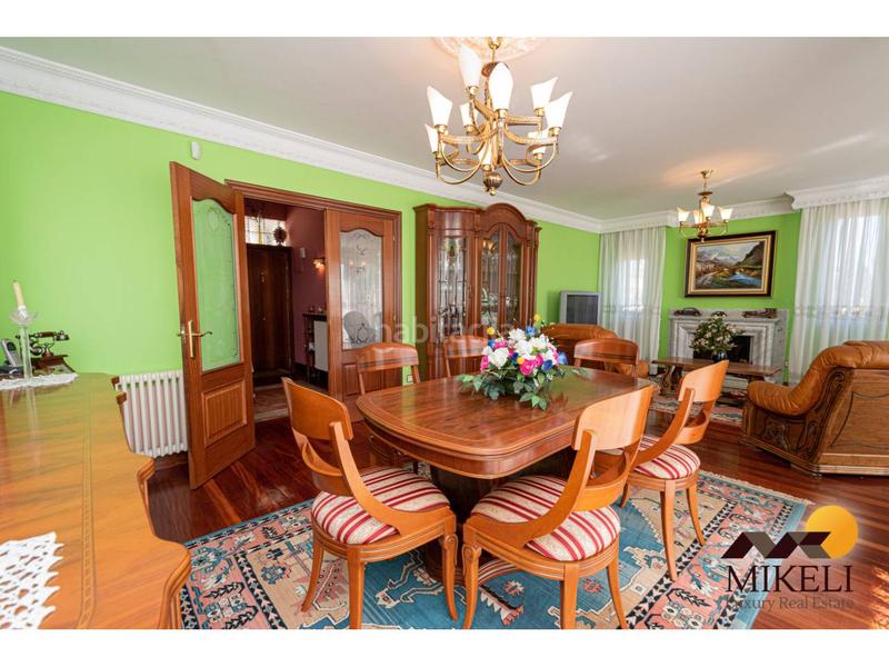 Foto d25871e4-2436-41b0-a3c8-019434a821e7. Chalet un chalet en venta amplio y cautivador en guarnizo, en Astillero (El)
