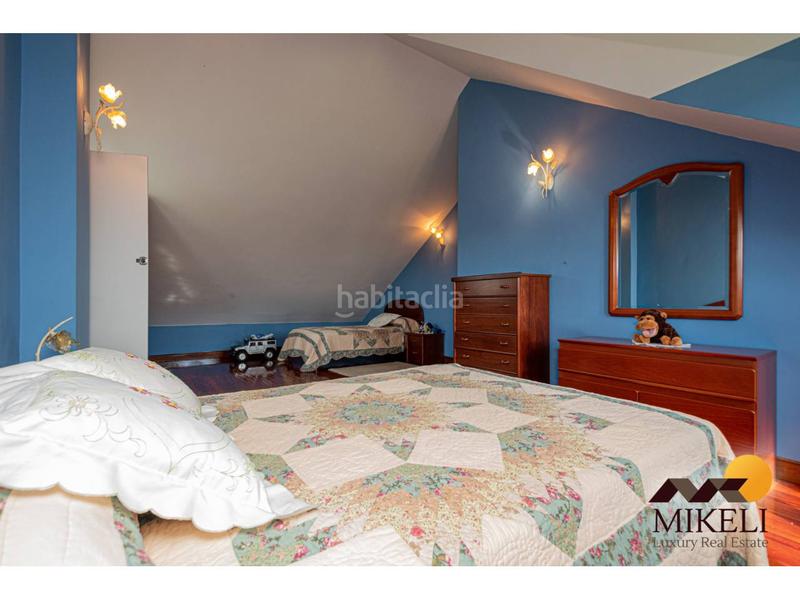 Foto d3d6c213-da53-42ba-ad55-742cd7bac603. Chalet un chalet en venta amplio y cautivador en guarnizo, en Astillero (El)