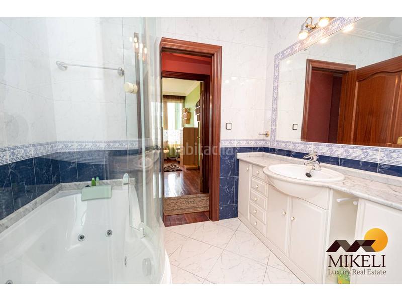 Foto d8480928-6e66-43a1-b509-55314f61cb24. Chalet un chalet en venta amplio y cautivador en guarnizo, en Astillero (El)