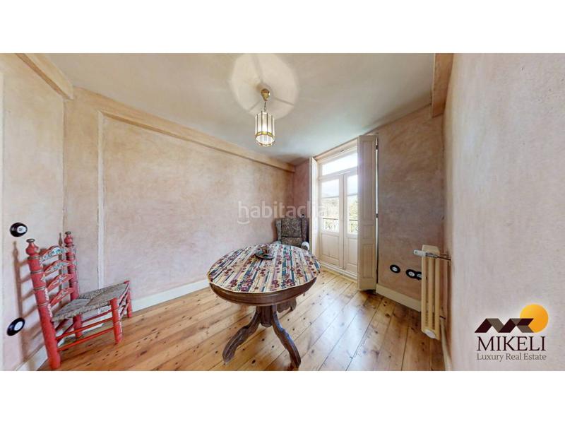 Foto 5d224852-ef02-4326-9e13-b6df762e32e5. Chalet herencia indiana en Puente Viesgo