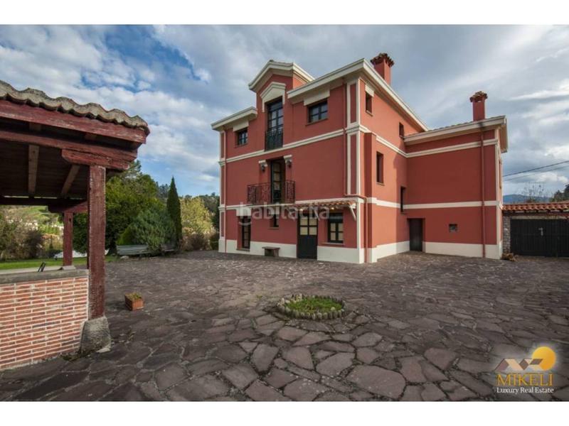 Foto 97d5d387-af83-46ed-8927-65c96e6e01a8. Chalet herencia indiana en Puente Viesgo