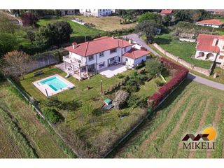 Xalet  Calle mazo. Chalet individual con piscina en venta en san mamés de meruelo