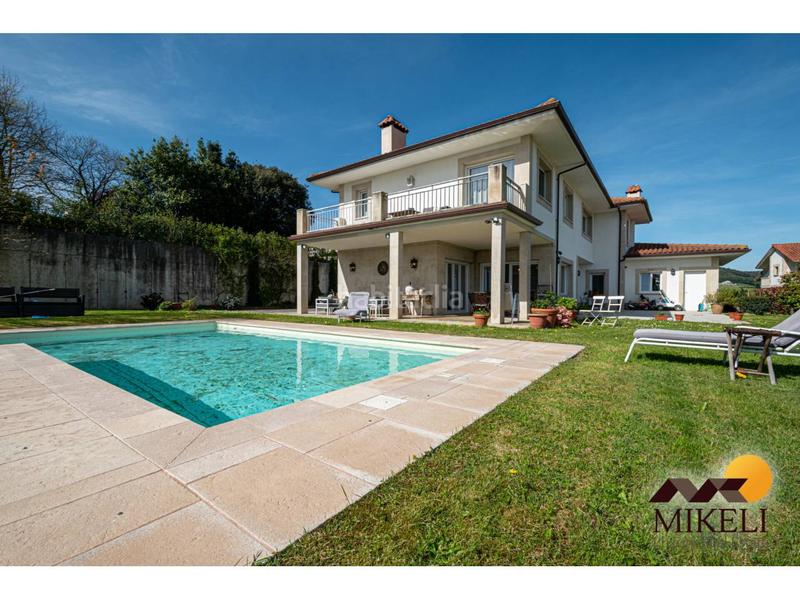 Foto 3c718668-8e16-4df4-9ba6-760fbdc65a1f. Xalet amb calefacció aparcament piscina a Meruelo