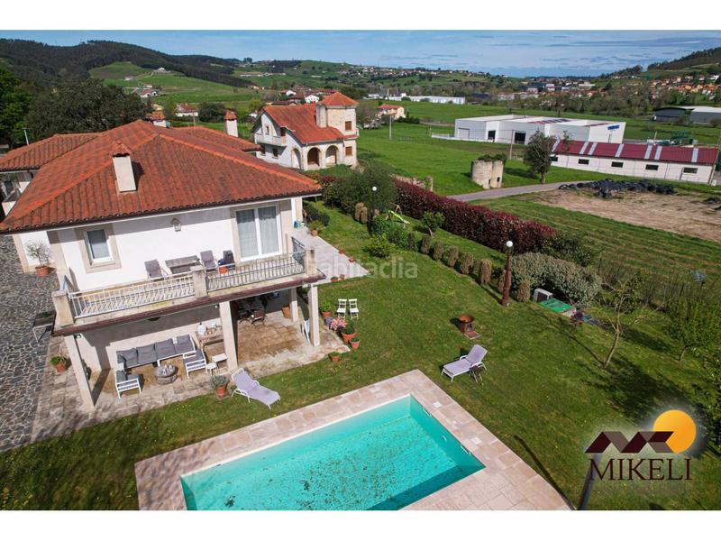 Foto 3ef0655d-202c-41e1-9691-f1295f42a3d1. Xalet amb calefacció aparcament piscina a Meruelo