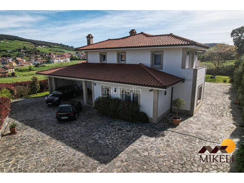 Foto 4d529454-9d8e-4732-be96-5be65f812b14. Xalet amb calefacció aparcament piscina a Meruelo