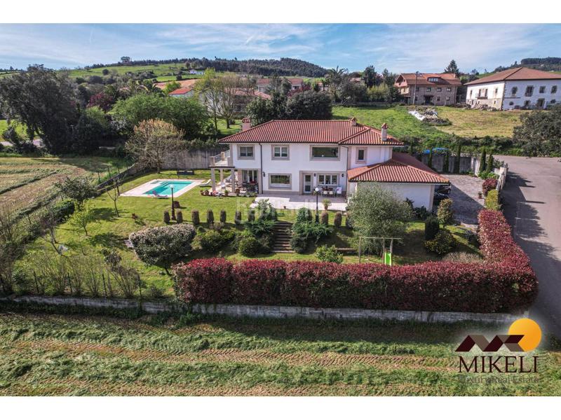 Foto 5de9cce9-4769-4a1c-b4d6-c536ed8aacc3. Xalet amb calefacció aparcament piscina a Meruelo