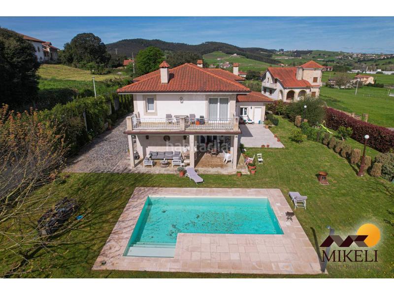 Foto a65e1499-3bb8-417e-ac49-313fc7d5359e. Xalet amb calefacció aparcament piscina a Meruelo