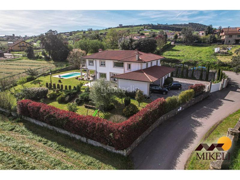 Foto b70352d1-1ff3-4b65-b26d-db39e582b13e. Xalet amb calefacció aparcament piscina a Meruelo