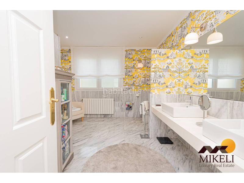 Foto c39dd1e4-58c6-4859-b620-d2506b08d122. Xalet amb calefacció aparcament piscina a Meruelo