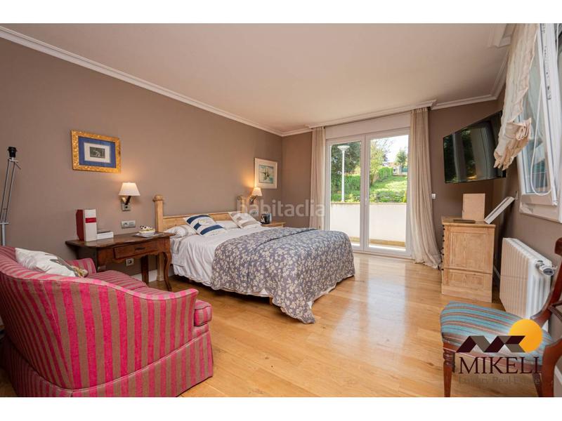 Foto d2c7edb9-ee47-43de-966f-3e04674c83f2. Xalet amb calefacció aparcament piscina a Meruelo