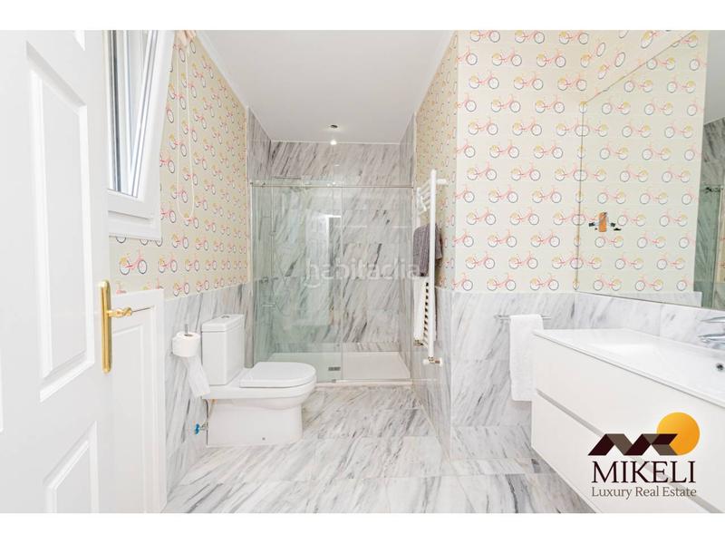 Foto f1a34b8e-44c4-4018-8ae9-8e9e63363315. Xalet amb calefacció aparcament piscina a Meruelo