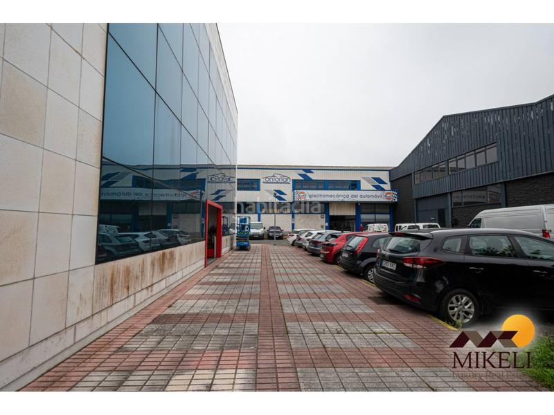 Foto 19b4656b-d818-4279-b1e3-47ec72a8964a. Alquiler local comercial edificio exclusivo de oficinas en alquiler en Maliaño en Camargo