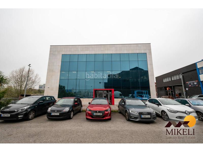 Foto 2d7b411b-c223-401e-99a4-72f98dcac73d. Alquiler local comercial edificio exclusivo de oficinas en alquiler en Maliaño en Camargo