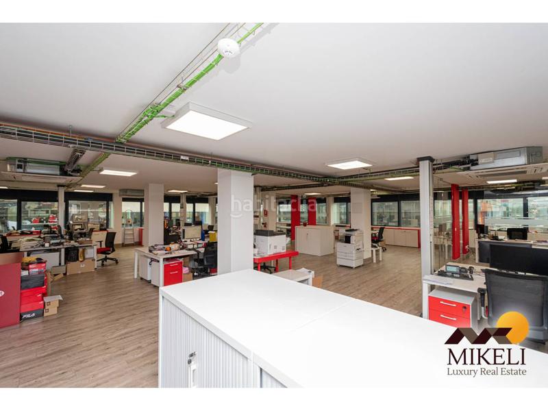 Foto 5bfd1e94-7984-4c73-97d1-4ac0fd45814e. Alquiler local comercial edificio exclusivo de oficinas en alquiler en Maliaño en Camargo