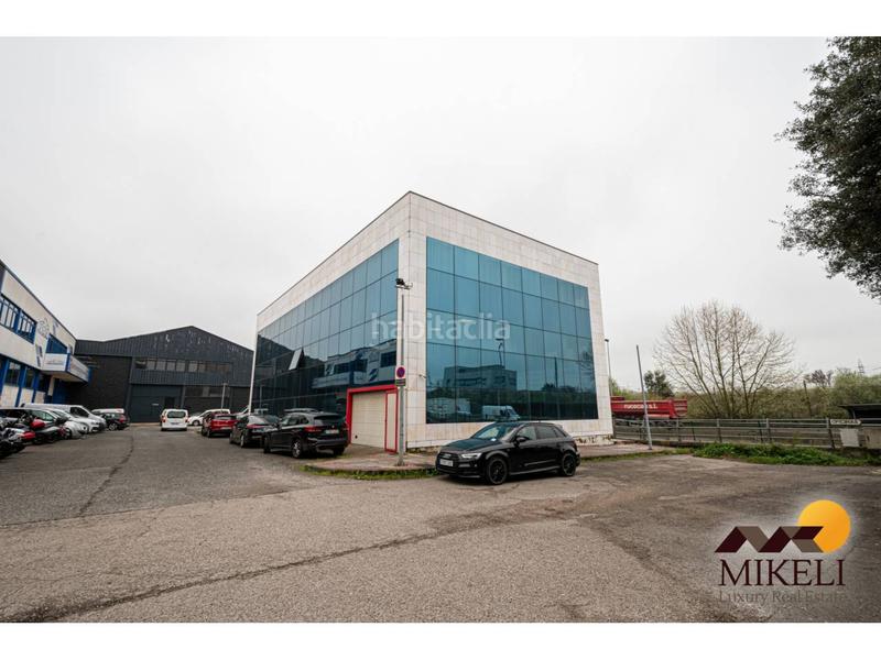 Foto ee8d3998-5f48-4dda-a6f9-04eba2903896. Alquiler local comercial edificio exclusivo de oficinas en alquiler en Maliaño en Camargo