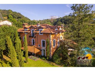 Chalet  Calle río garcía. Villa con alma cantabra a 15 min de las playas de langre, loredo