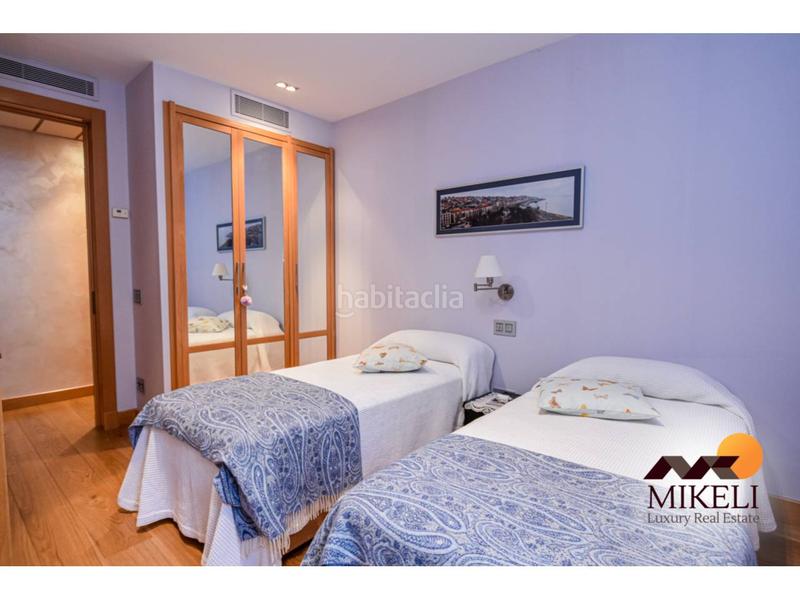 Foto e0b59a6c-22bd-449b-9cda-e0eac6603a3d. Piso  en venta en puerto chico39004 en Centro - Ayuntamiento Santander