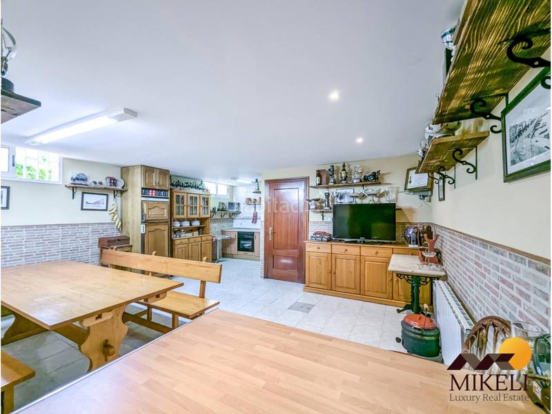 Foto 00fa36da-e792-45fb-b22d-06515fcef9e6. Casa extraordinario chalet independiente en venta en adarzo en Santander