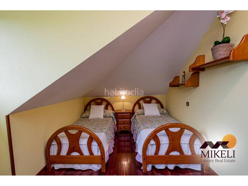 Foto 01ccb904-6cda-4f3f-94d2-be5e96821306. Casa extraordinario chalet independiente en venta en adarzo en Santander