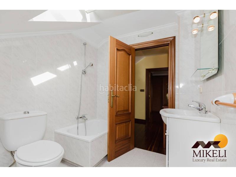 Foto 0e28f393-4df7-4394-91a2-48b0b1c822da. Casa extraordinario chalet independiente en venta en adarzo en Santander