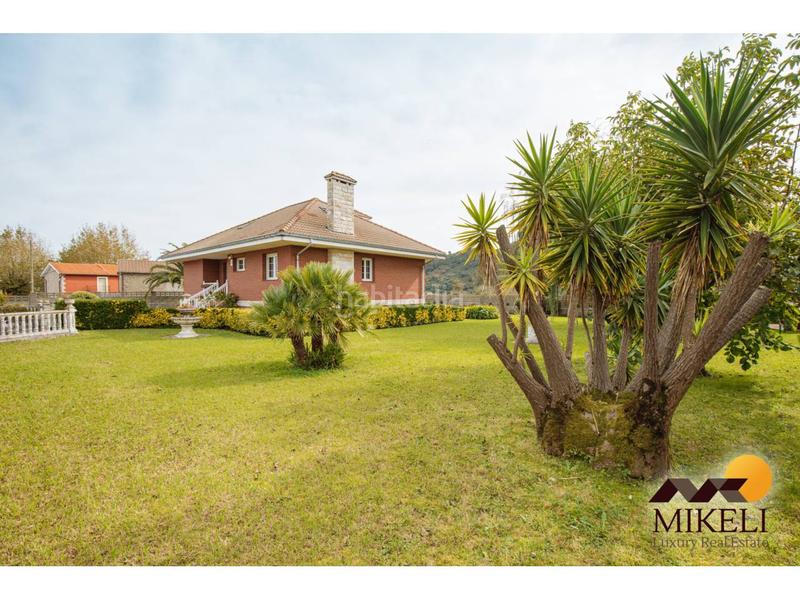 Foto 0ef73555-fa47-4cc5-893e-abf8e80a00e1. Casa extraordinario chalet independiente en venta en adarzo en Santander
