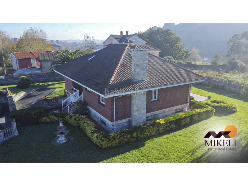 Foto 1b3cbe9e-22f9-4340-82cb-c19089b0335d. Casa extraordinario chalet independiente en venta en adarzo en Santander