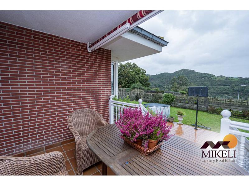 Foto 27a735b8-ef23-4b5b-9e26-614930a174de. Casa extraordinario chalet independiente en venta en adarzo en Santander