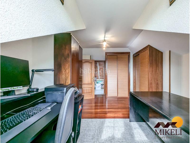 Foto 5dfd768a-86a2-41b0-805f-ec4ca09443c8. Casa extraordinario chalet independiente en venta en adarzo en Santander