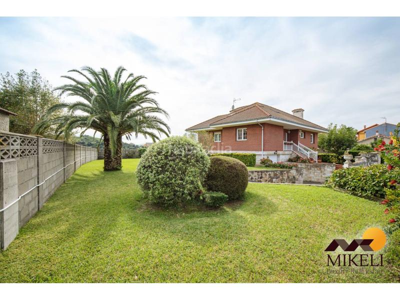 Foto 63eef113-68d3-4e29-9022-0655ae05e542. Casa extraordinario chalet independiente en venta en adarzo en Santander