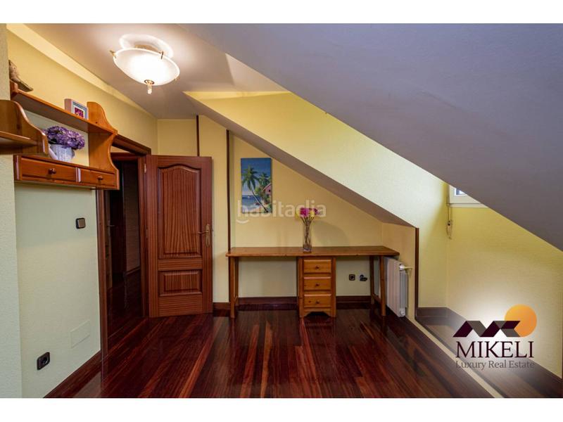 Foto 95b5d110-683d-433e-b30d-9678ac1f692d. Casa extraordinario chalet independiente en venta en adarzo en Santander