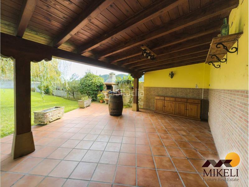 Foto c9b22e93-f221-4991-9f25-1ca1af9b7e04. Casa extraordinario chalet independiente en venta en adarzo en Santander