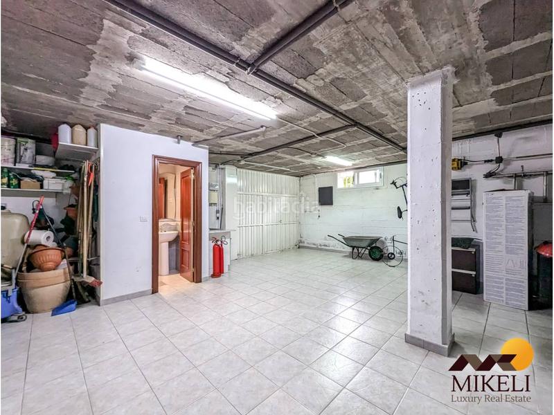 Foto d1bb4bc6-965c-47ec-bf5f-fd9b77240a98. Casa extraordinario chalet independiente en venta en adarzo en Santander