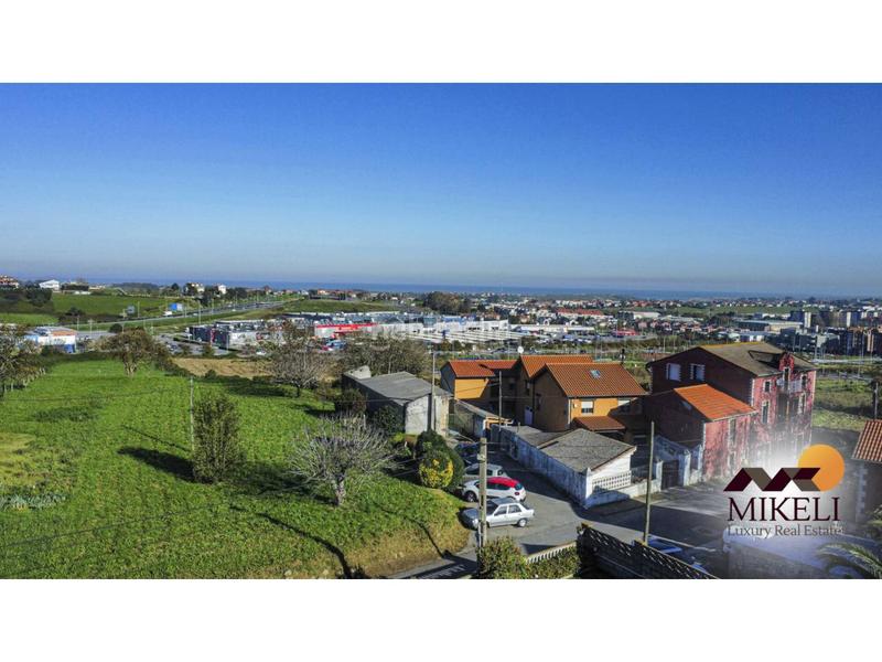 Foto e36e65e9-6061-4671-83c5-3f639ab1b437. Casa extraordinario chalet independiente en venta en adarzo en Santander