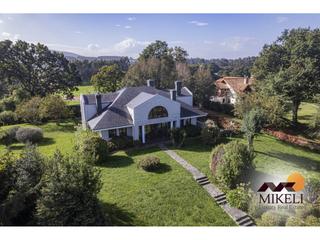 Casa a Laureles-villapresente 146. Chalet unifamiliar en venta en villapresente