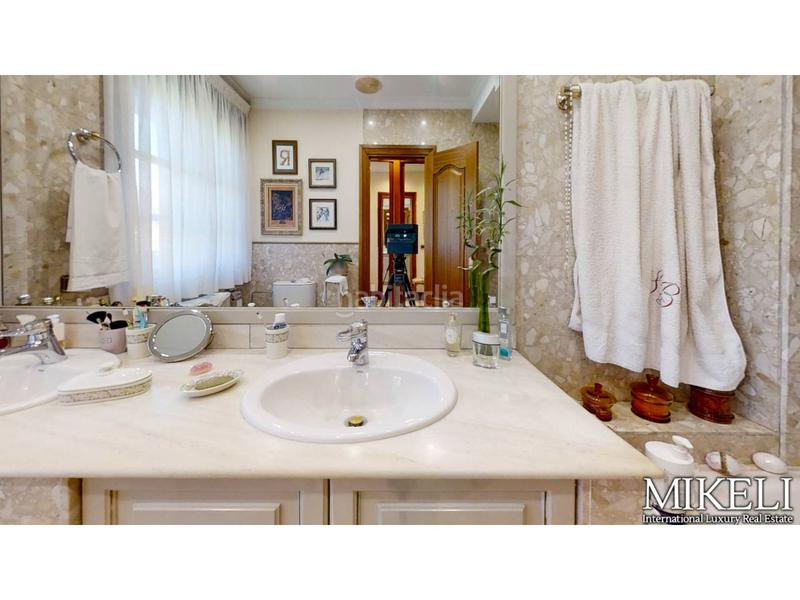 Foto 81d653ce-4690-454a-a402-653768f62435. Casa chalet unifamiliar en venta en villapresente en Reocín