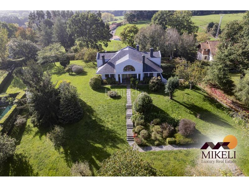Foto f416336f-c327-4584-80e0-61df3b6d91ff. Casa chalet unifamiliar en venta en villapresente en Reocín