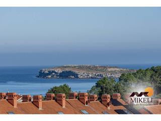 Xalet  El ribero. Propiedad exclusiva con vistas junto al campo de golf de pedreña
