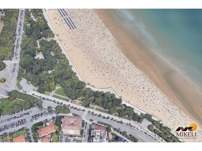 Foto 4c2dc838-2c8b-4827-91c4-3531ff649afb. Chalet  independiente frente a segunda playa dEl Sardinero, venta en mikeli en Santander