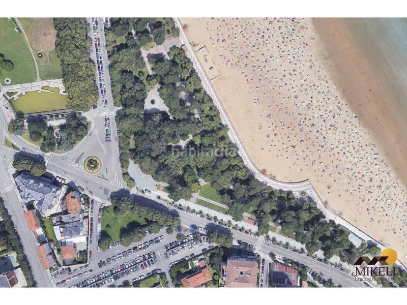 Foto f23441b9-b772-4c82-a135-355ce6766ed2. Chalet  independiente frente a segunda playa dEl Sardinero, venta en mikeli en Santander