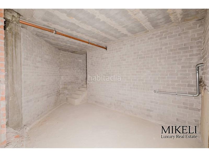 Foto 1f4d323a-c8bc-45c7-96d0-89ecabf36800. Local comercial local en venta a estrenar con salida de humos en Santander