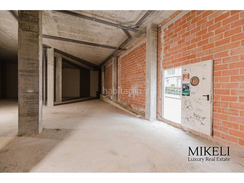 Foto 5d6c2958-6b60-49e5-8b72-d6fecd53d991. Local comercial local en venta a estrenar con salida de humos en Santander