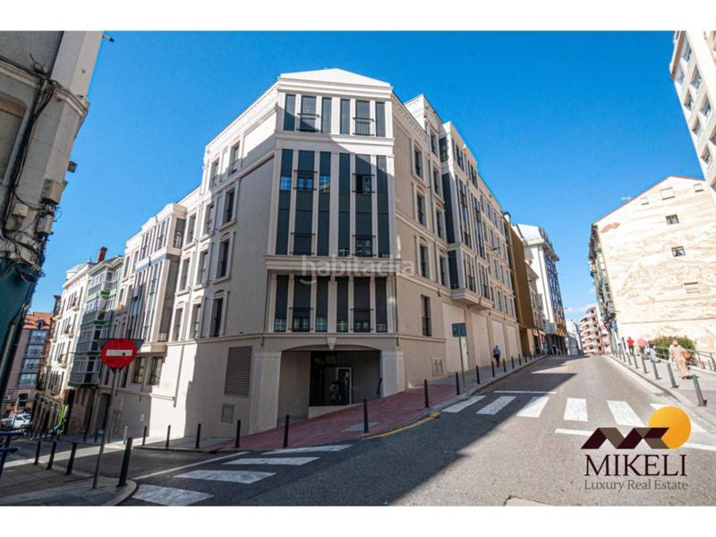 Foto b3dfb92f-d147-4a98-ba41-dc6faf9f9af3. Local comercial local en venta a estrenar con salida de humos en Santander