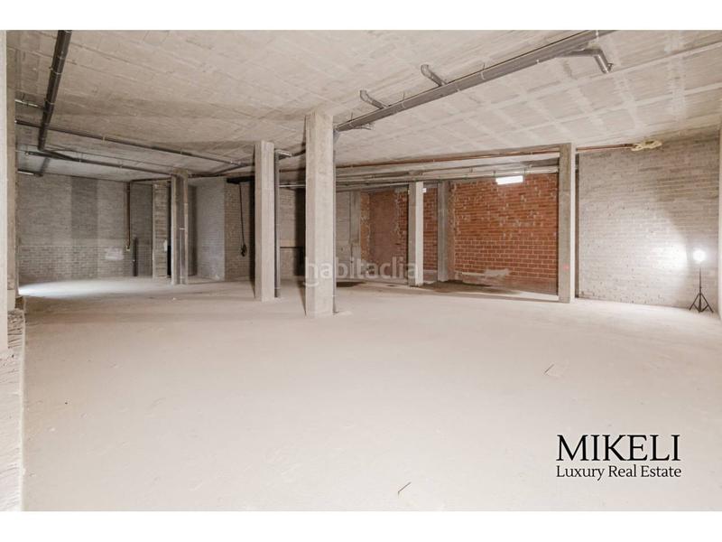 Foto d4553d2b-3b43-4690-bb57-a3024dbeb4f4. Local comercial local en venta a estrenar con salida de humos en Santander