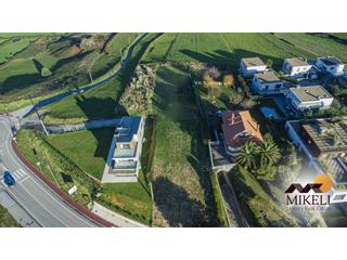 Terreny residencial a Los condes 1. Parcela de terreno urbana en venta en mompía santa cruz de bezan