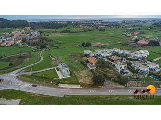 Terreny residencial a Los condes 1. Parcela de terreno urbana en venta en mompía santa cruz de bezan