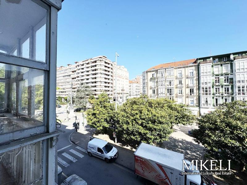 Foto 316d2859-02c8-43fe-98a2-64365b831c8e. Edificio  en venta en numanciasan fernando en Santander
