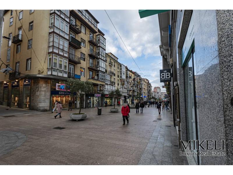 Foto 4e08b05b-4562-4c16-8cec-3c46eae76695. Edificio  en venta en numanciasan fernando en Santander