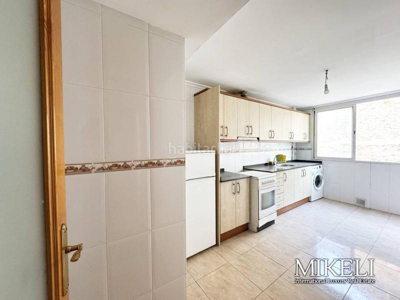 Foto 52a399fd-2ecb-484a-8a43-1da31c760764. Edificio  en venta en numanciasan fernando en Santander