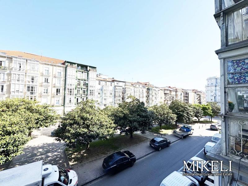 Foto 5ddc0e87-cfe6-48ab-ac0b-dc3cbd8166e1. Edificio  en venta en numanciasan fernando en Santander