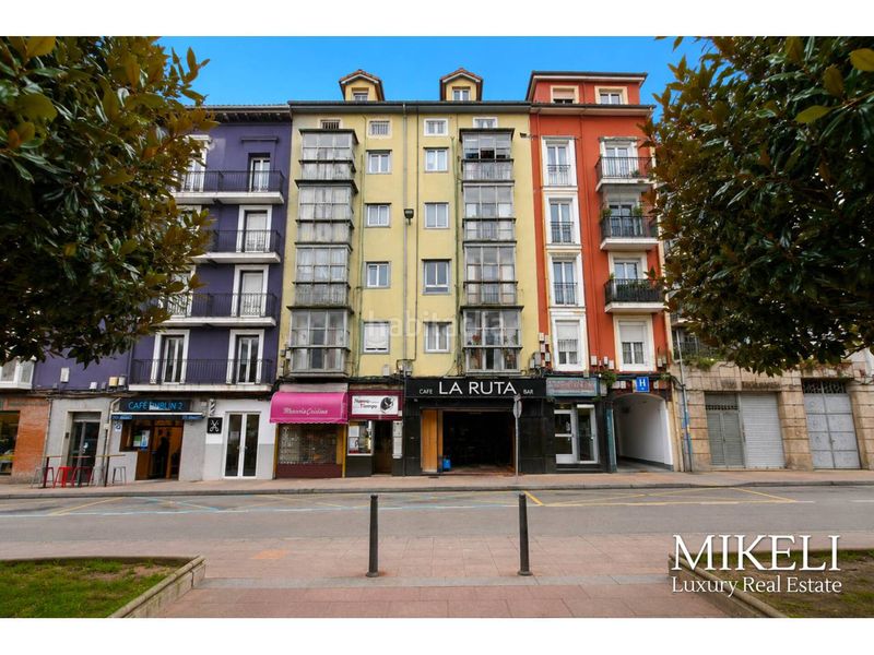 Foto cc1fece1-12ee-4d8f-b6cd-4af021c59a4d. Edifici a Numancia - San Fernando Santander